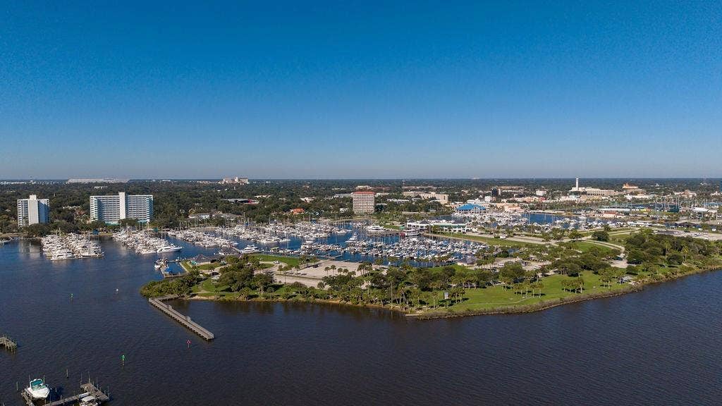 440 S BEACH STREET, Daytona Beach, FL 32114 Halifax River Yacht Club, HALIFAX HARBOR PARK & MARINA, and City Island Park spanning the street.