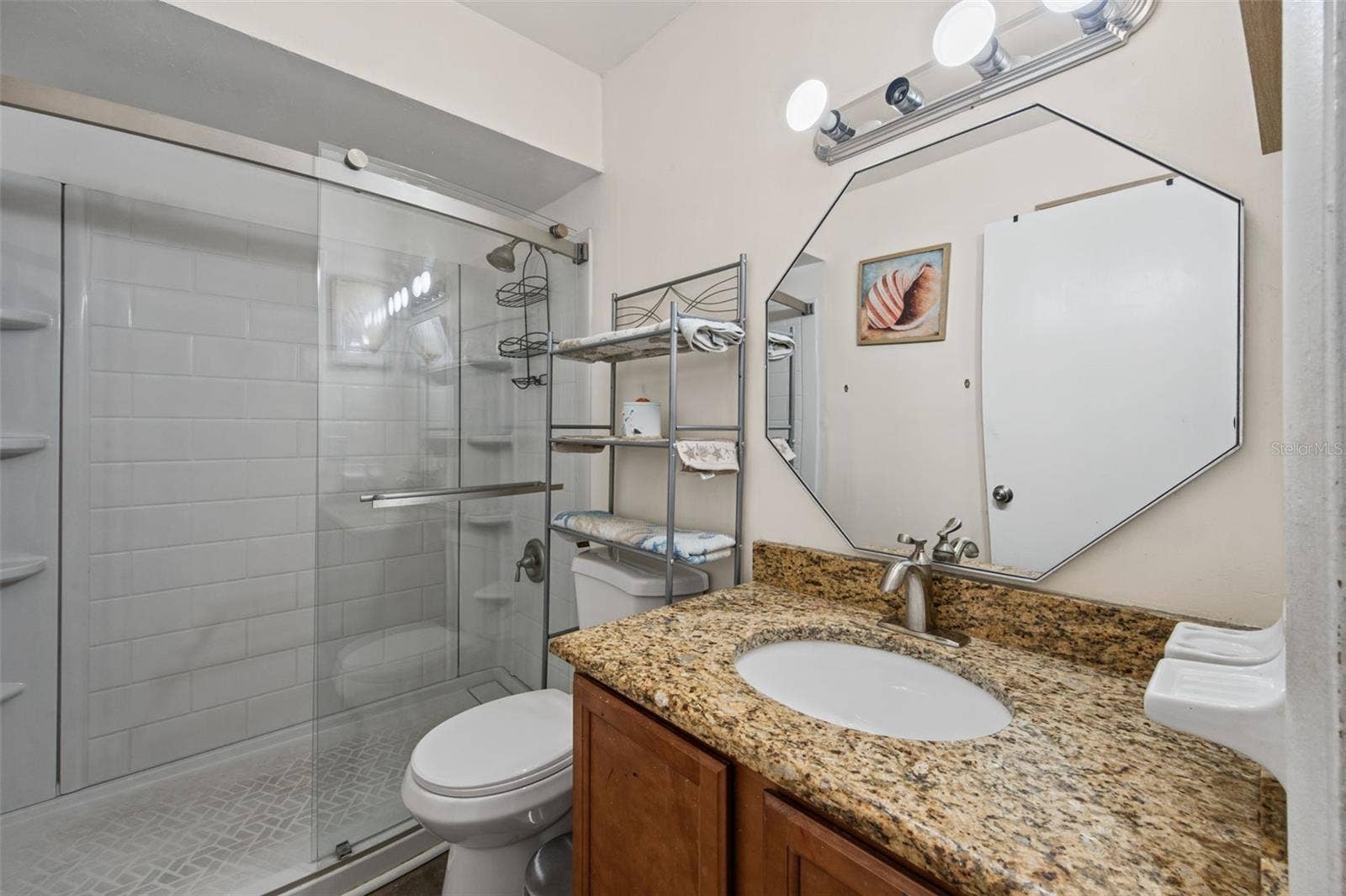 1000 LAKE OF THE WOODS BOULEVARD, #C201, Fern Park, FL 32730 1000 LAKE OF THE WOODS BOULEVARD, #C201, Fern Park, FL 32730