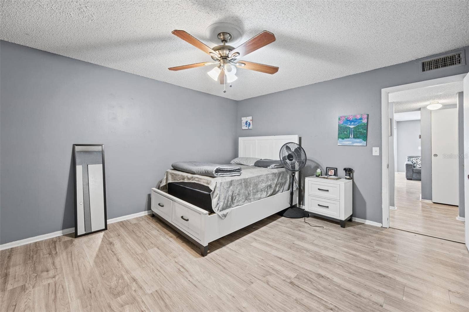 1000 LAKE OF THE WOODS BOULEVARD, #C201, Fern Park, FL 32730 1000 LAKE OF THE WOODS BOULEVARD, #C201, Fern Park, FL 32730