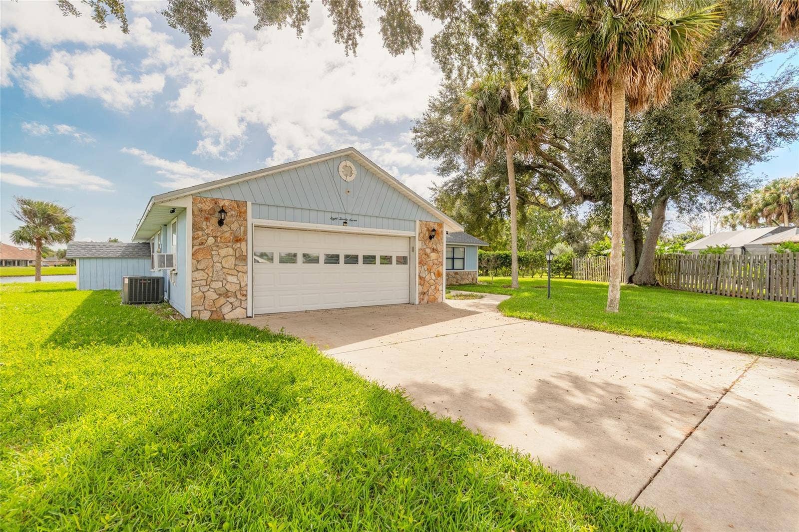 827 PINE TREE COURT, Port Orange, FL 32127