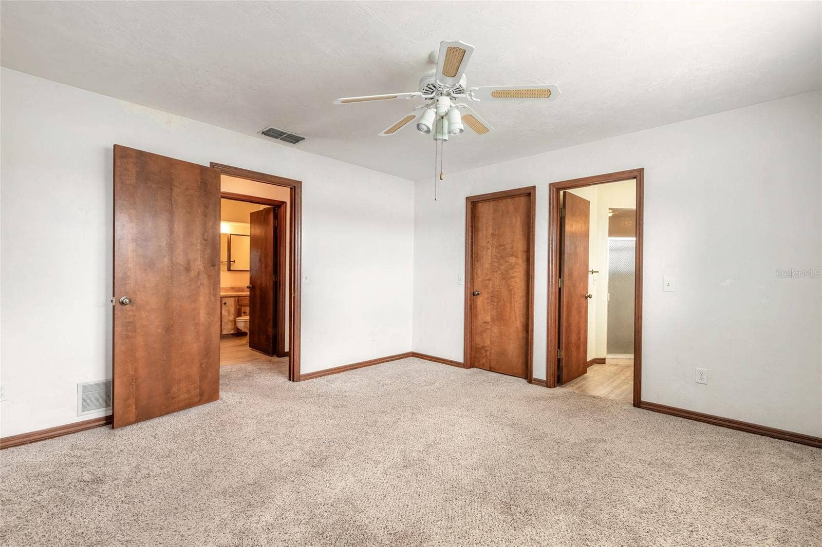 827 PINE TREE COURT, Port Orange, FL 32127