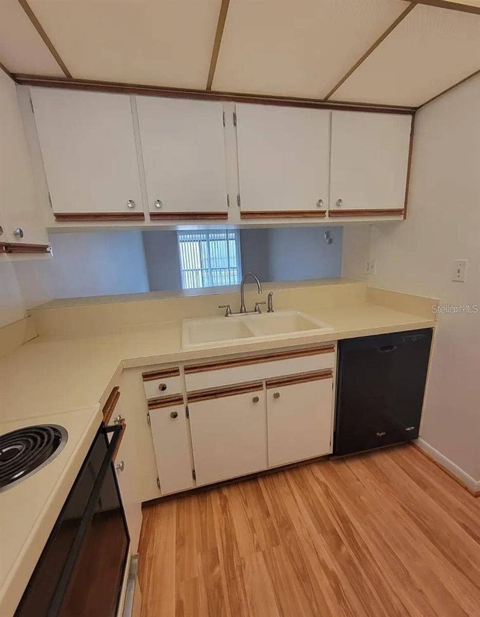 100 E KENTUCKY AVE, #103D, Deland, FL 32724 100 E KENTUCKY AVE, #103D, Deland, FL 32724