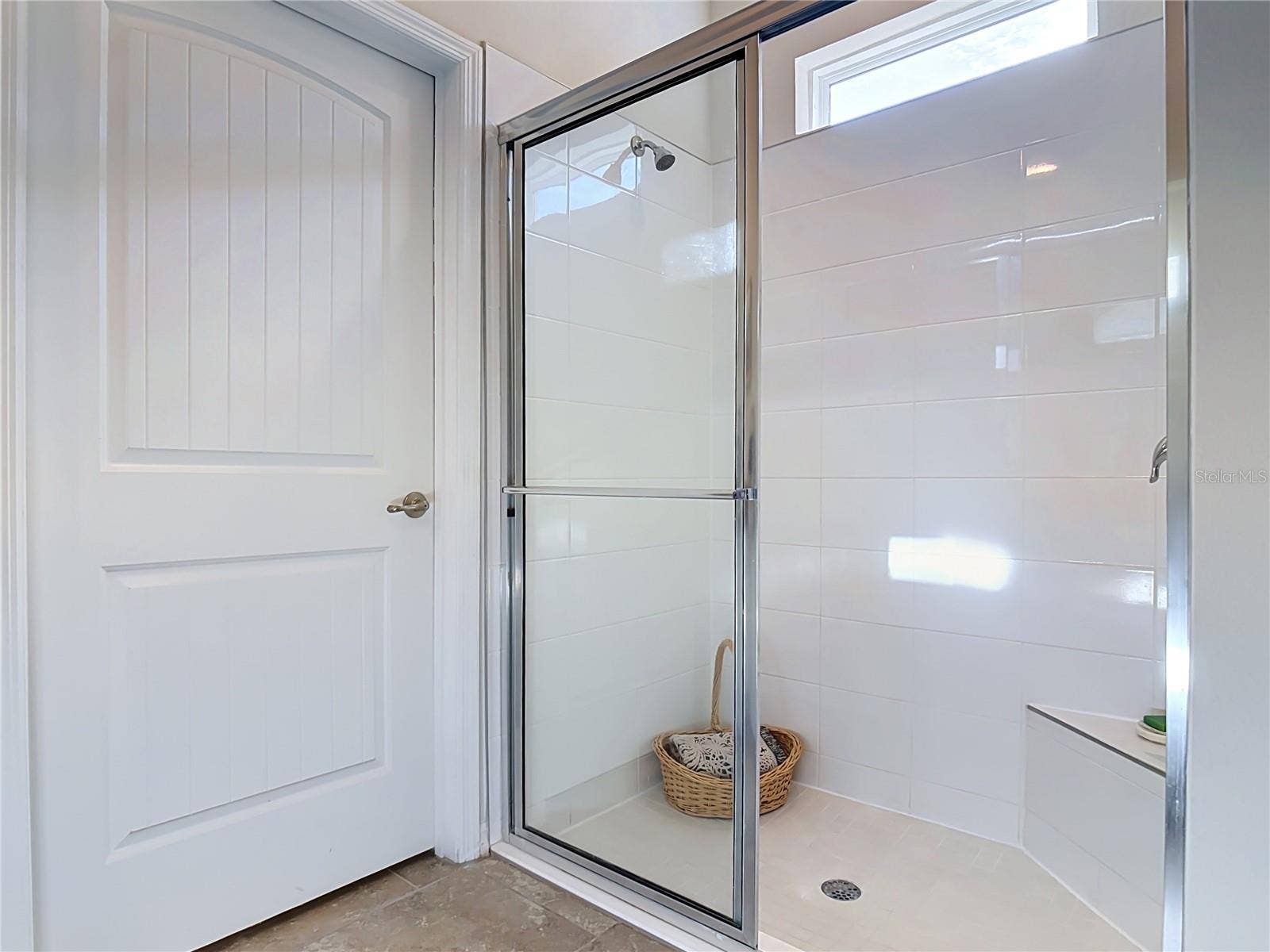1634 DELPHI WAY, New Smyrna Beach, FL 32168 Walk-in Shower