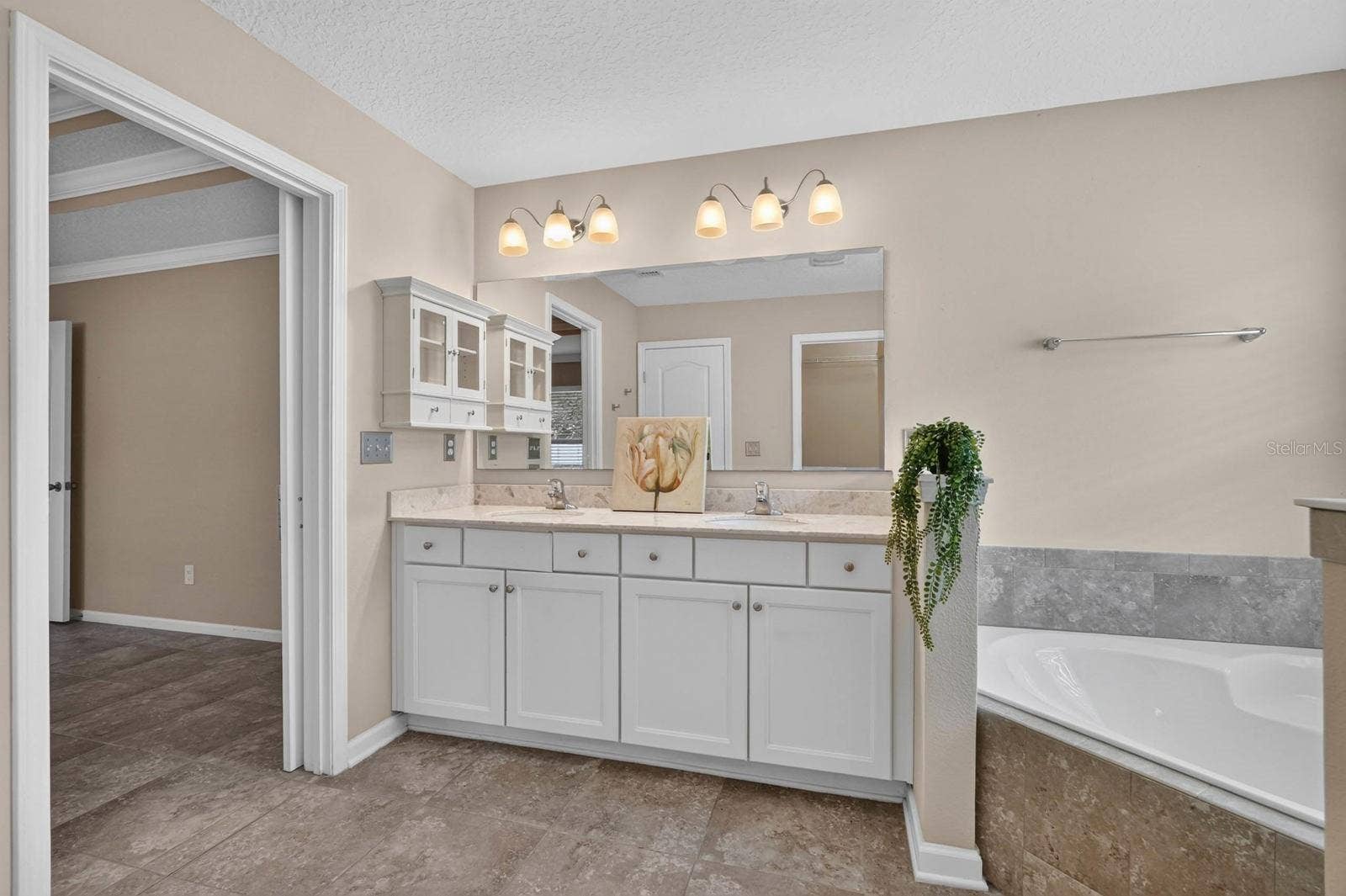 106 N COOPERS HAWK COURT, Palm Coast, FL 32164 106 N COOPERS HAWK COURT, Palm Coast, FL 32164