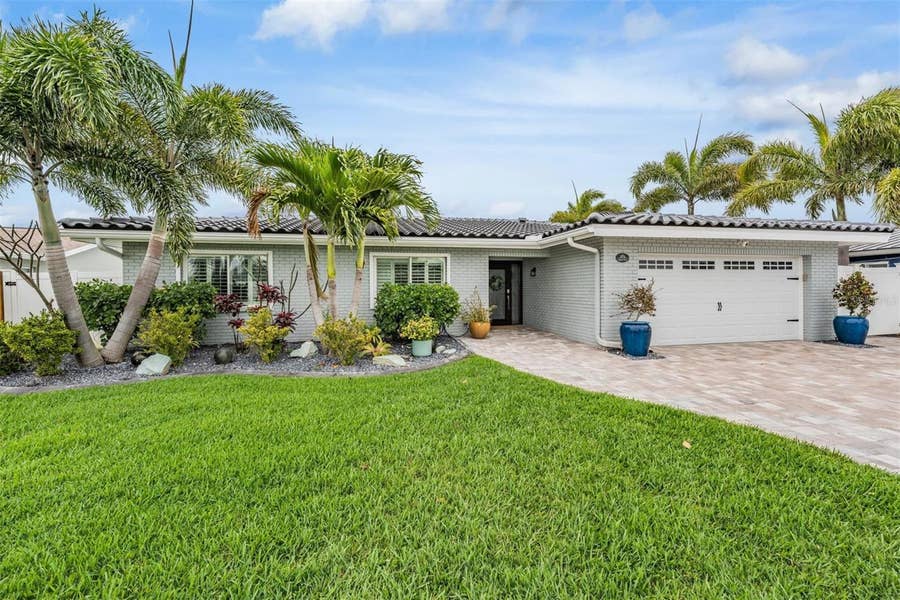 Property photo for 2184 LAGOON DRIVE, Dunedin, FL