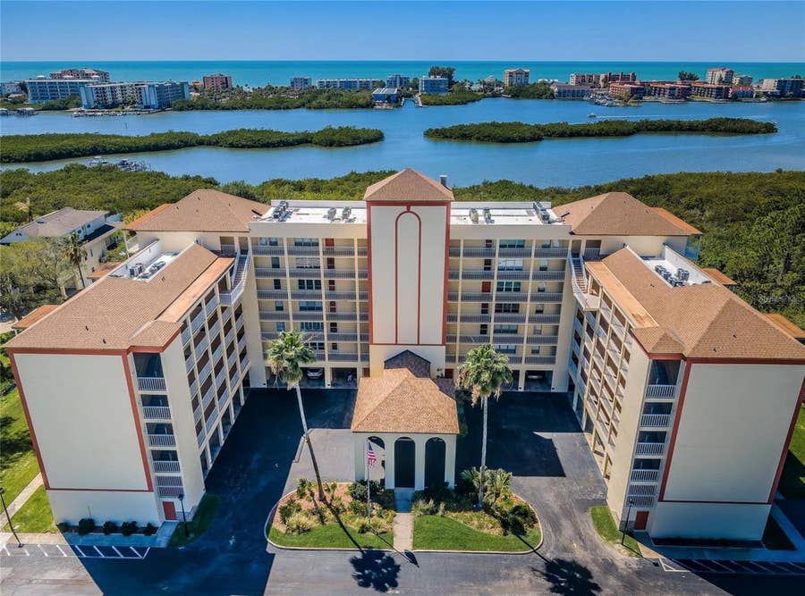 Property photo for 9000 COMMODORE DRIVE, #302, Seminole, FL