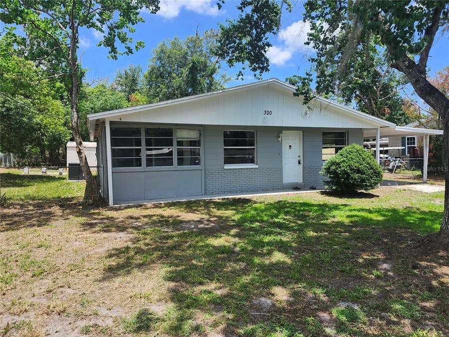 Property photo for 300 MIDWOOD DRIVE, Plant City, FL