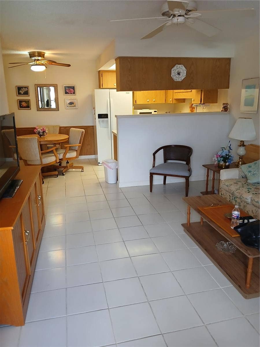 6050 CHESHAM DRIVE, #3, New Port Richey, FL 34653 LIVING ROOM