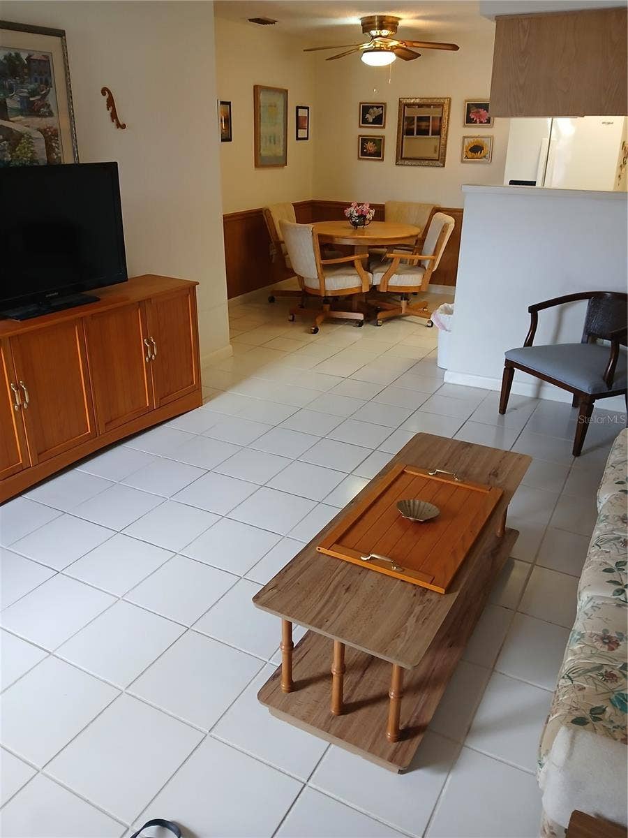 6050 CHESHAM DRIVE, #3, New Port Richey, FL 34653 LIVING ROOM
