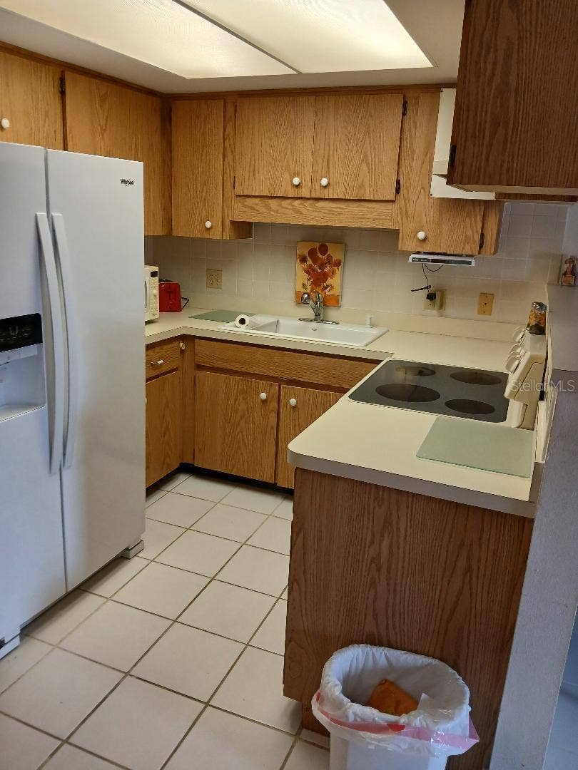 6050 CHESHAM DRIVE, #3, New Port Richey, FL 34653 KITCHEN