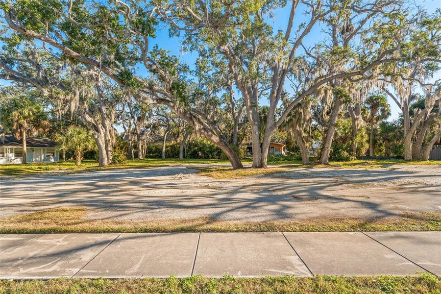 Property photo for 404 CANAL STREET, Tarpon Springs, FL