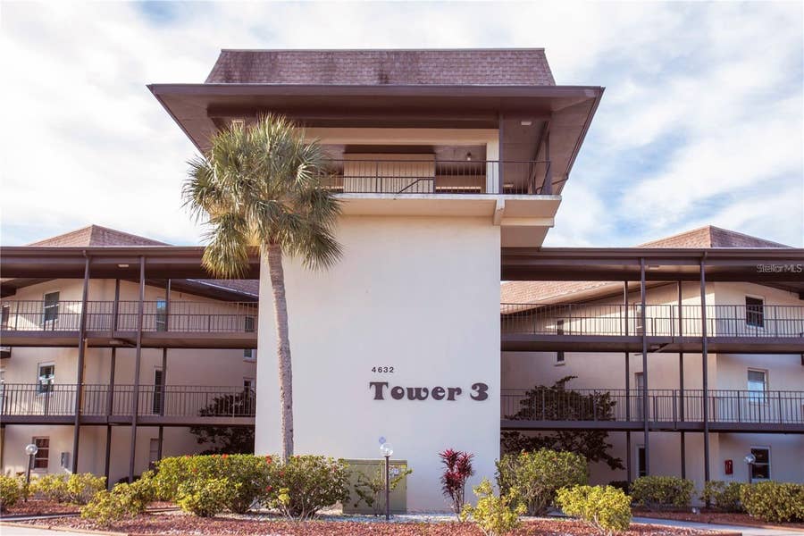 Property photo for 4632 MARINE PARKWAY, #201, New Port Richey, FL