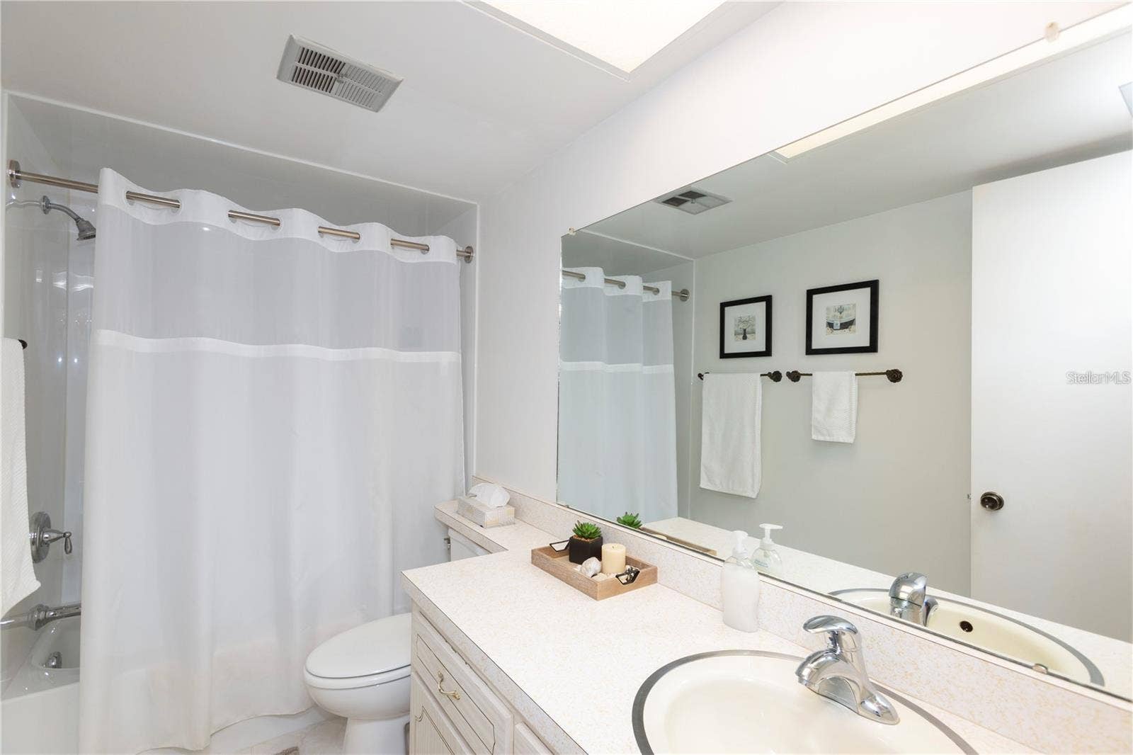 4632 MARINE PARKWAY, #201, New Port Richey, FL 34652 SECOND BATH
