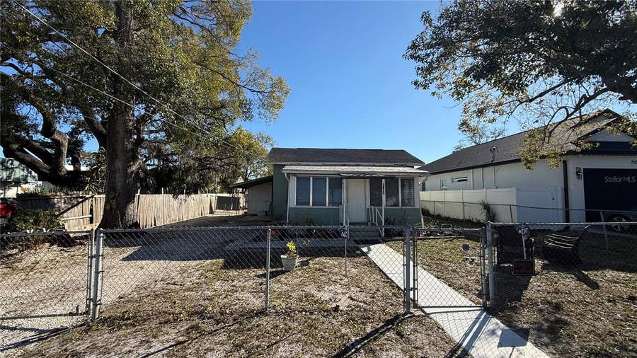 Property photo for 2504 W SOUTH AVENUE, Tampa, FL