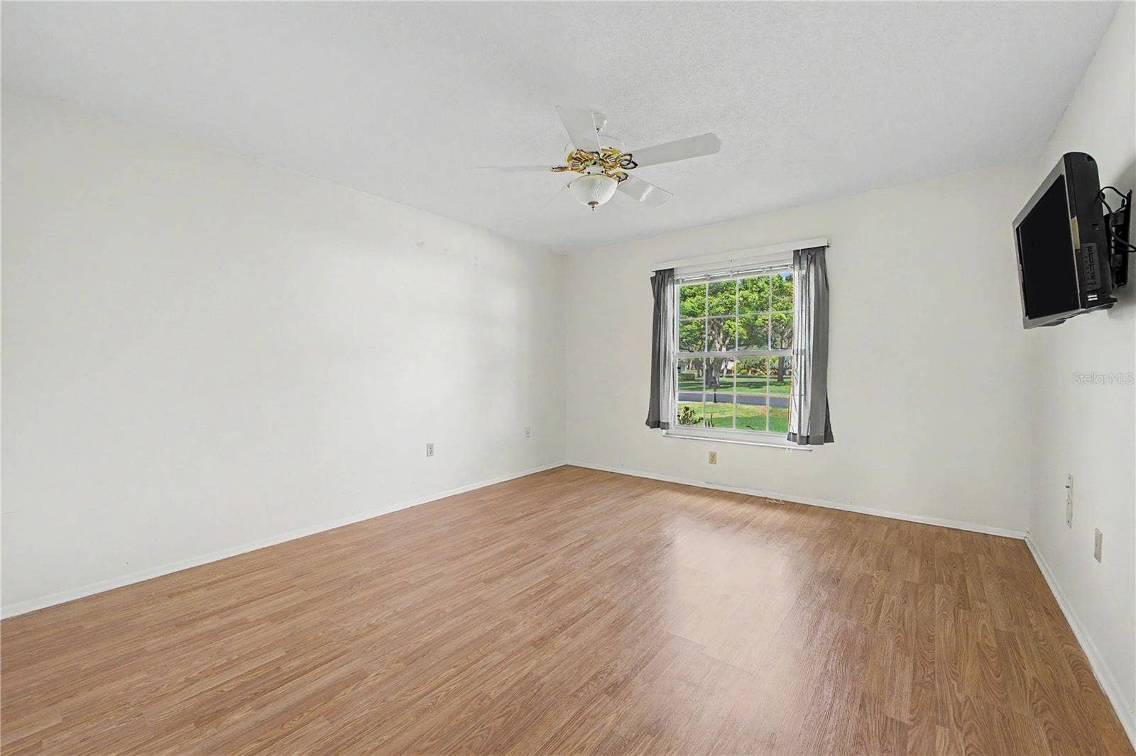 2376 BENT PINE COURT, Spring Hill, FL 34606 2376 BENT PINE COURT, Spring Hill, FL 34606