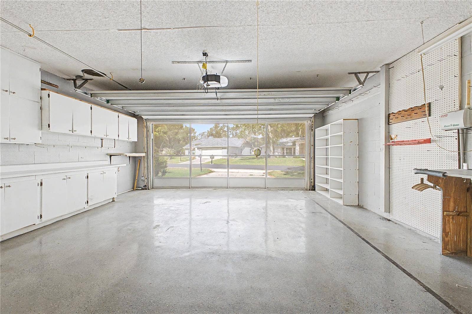 2376 BENT PINE COURT, Spring Hill, FL 34606 2376 BENT PINE COURT, Spring Hill, FL 34606