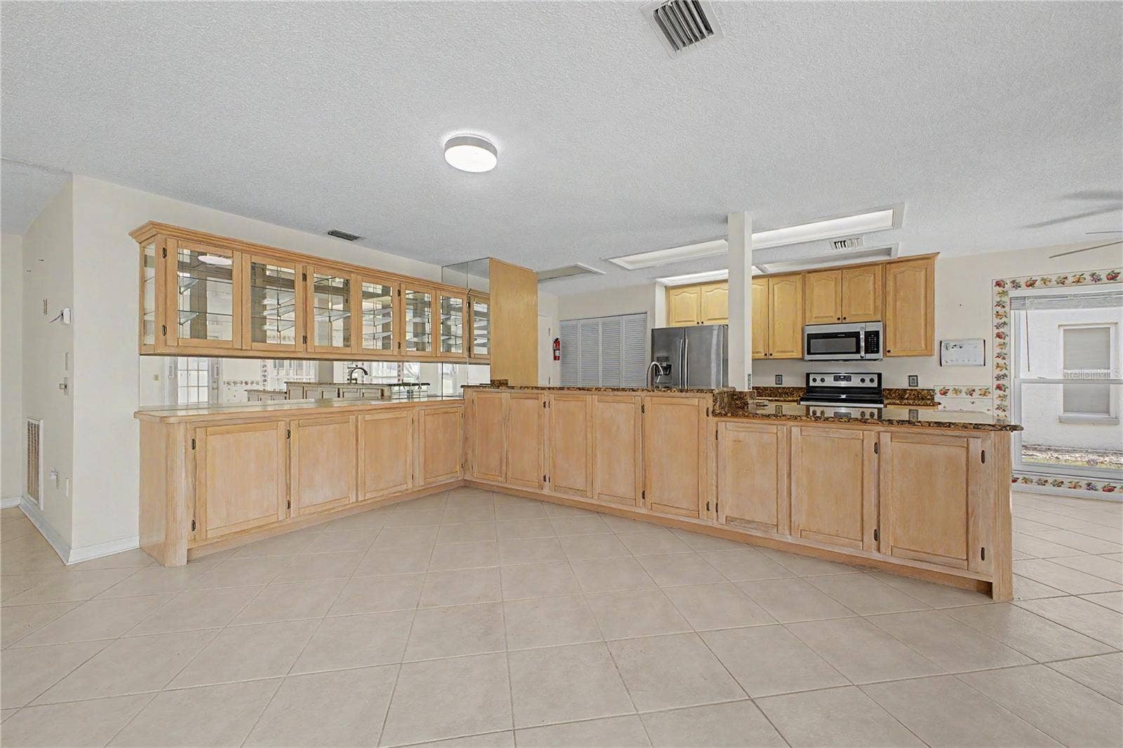 2376 BENT PINE COURT, Spring Hill, FL 34606 2376 BENT PINE COURT, Spring Hill, FL 34606