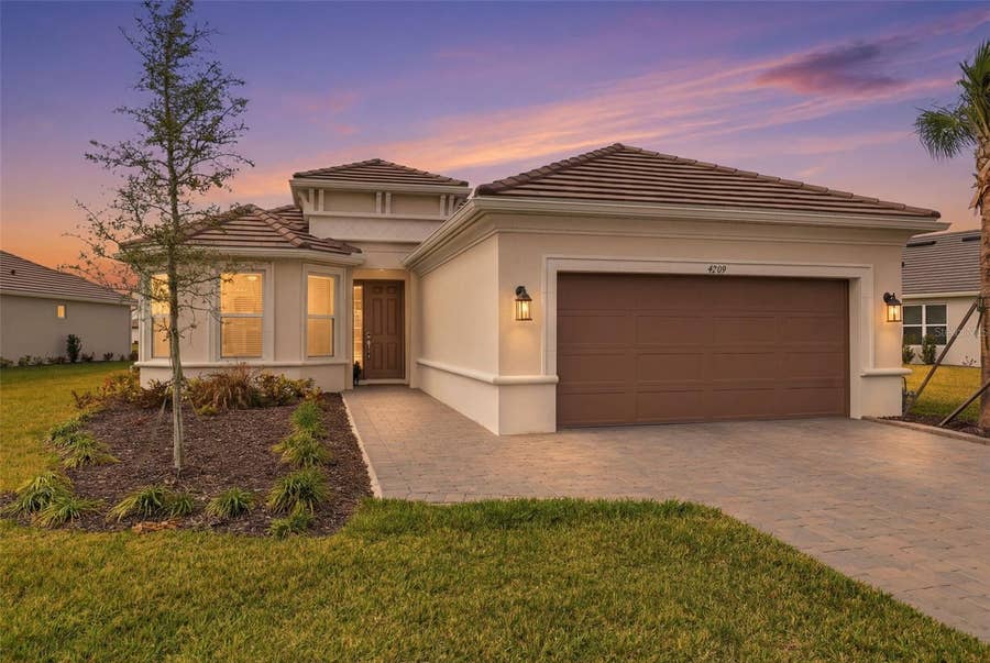 Property photo for 4709 ISONZO WAY, Wesley Chapel, FL