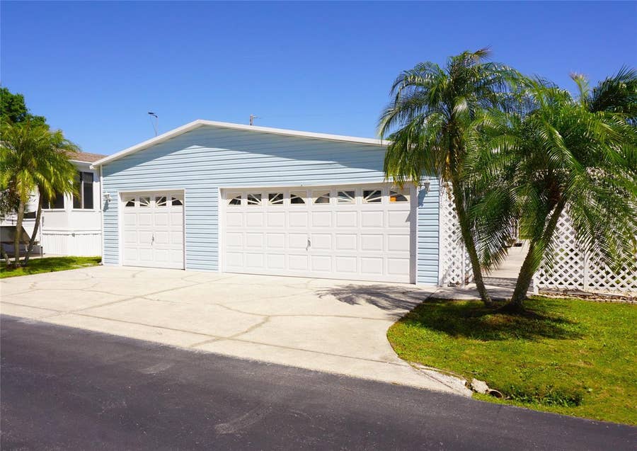 Property photo for 2016 LAKE LINDA CIRCLE, Lutz, FL