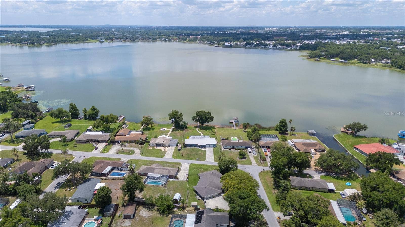 510 WINDERMERE DRIVE, Lakeland, FL 33809 510 WINDERMERE DRIVE, Lakeland, FL 33809