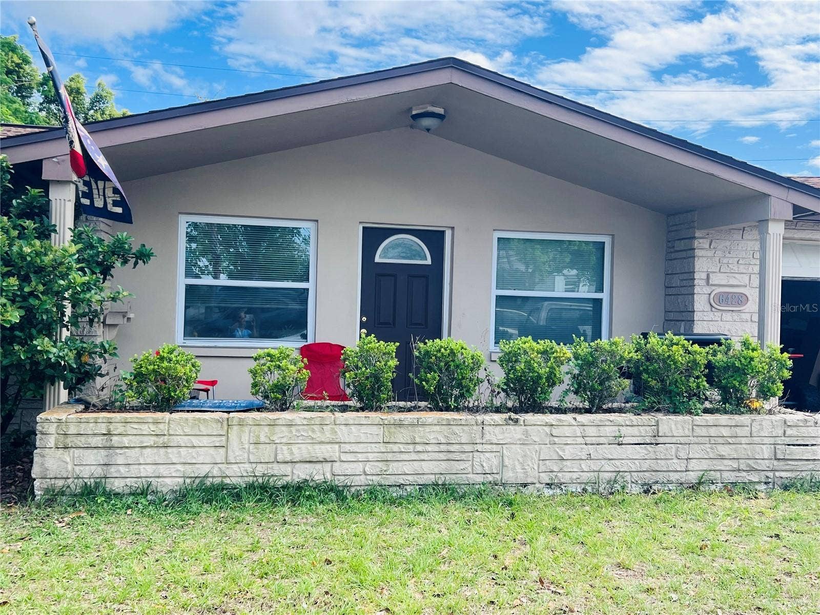 6428 KENTFIELD AVENUE, New Port Richey, FL 34653 Front porch