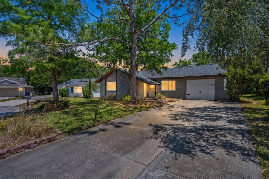Property photo for 8804 LINCOLNSHIRE DRIVE, Hudson, FL