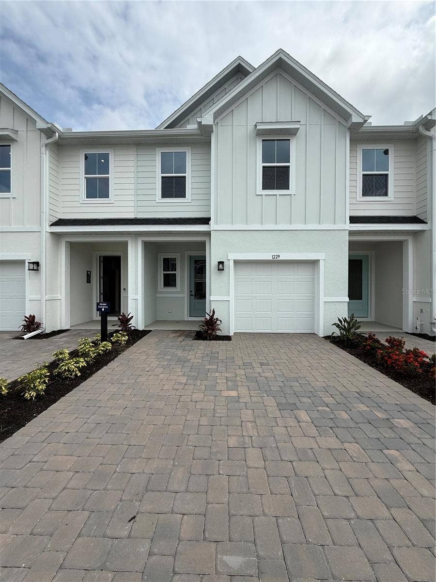 Property photo for 1229 PINEYWOOD FIELD DRIVE, Davenport, FL