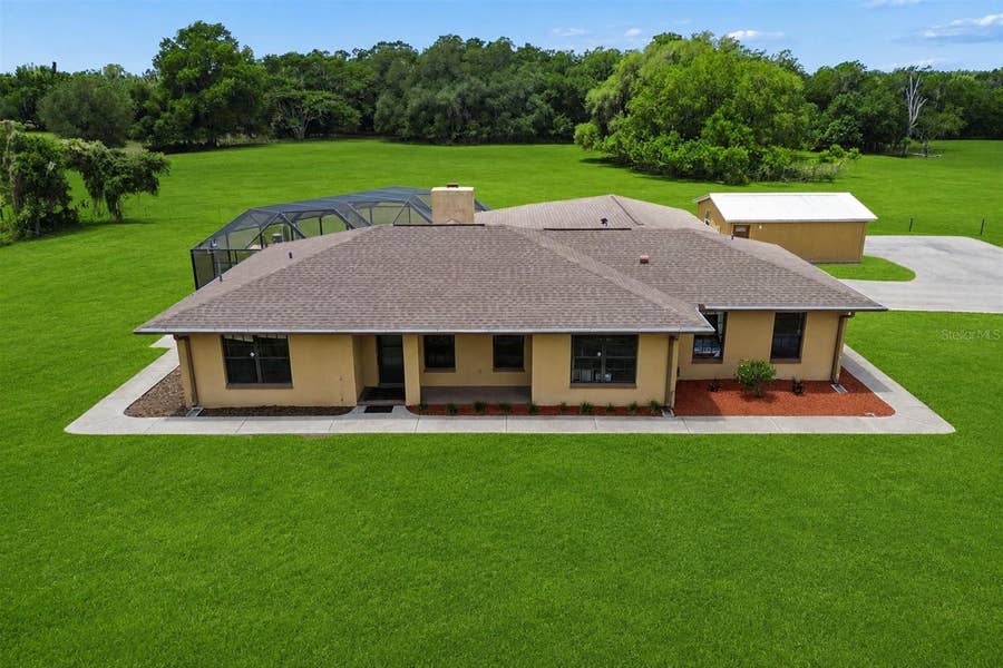 Property photo for 3501 AUSTIN TRAIL LANE, Plant City, FL