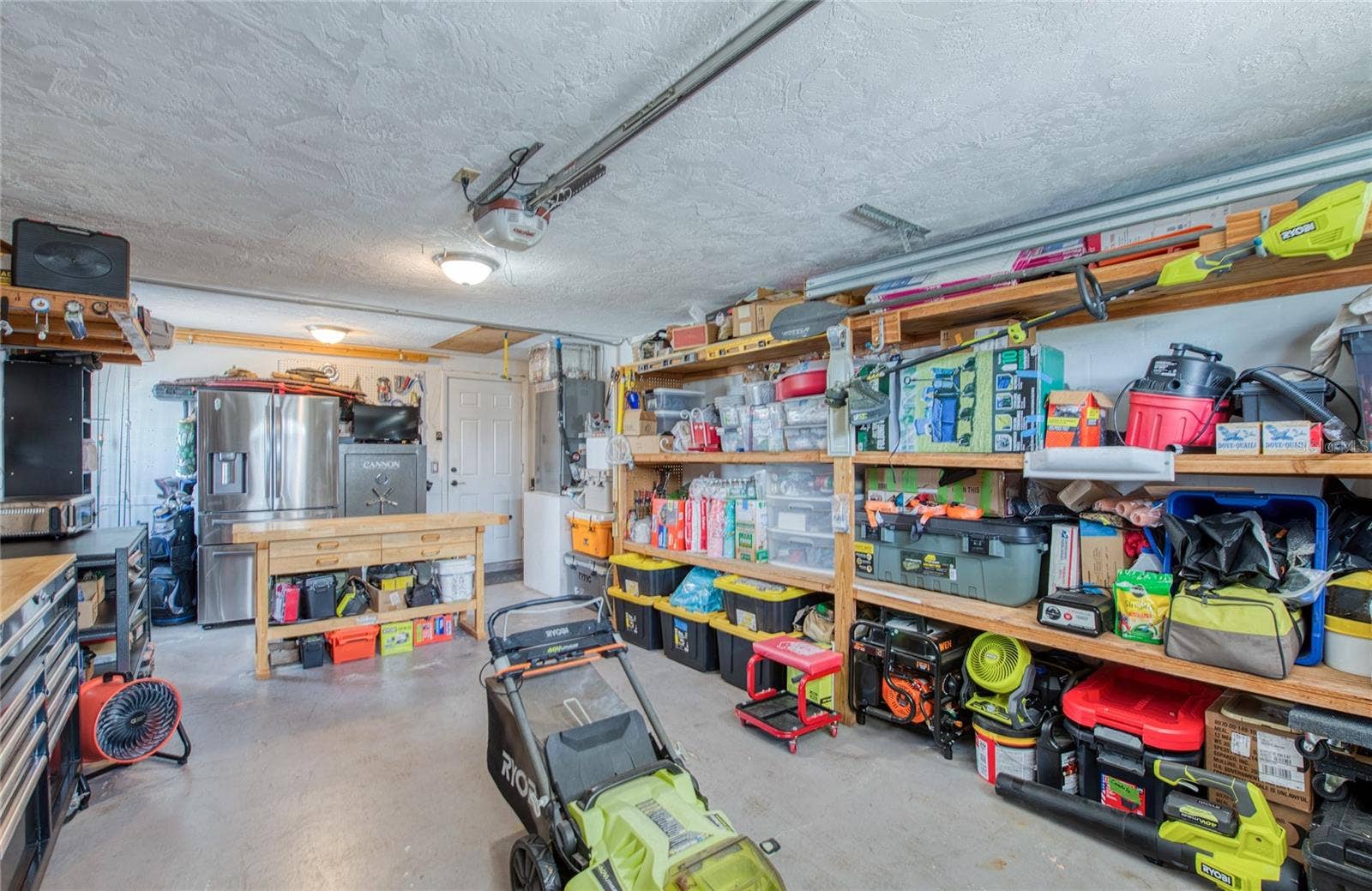 7039 SOUTHWIND DRIVE, Hudson, FL 34667 7039 SOUTHWIND DRIVE, Hudson, FL 34667