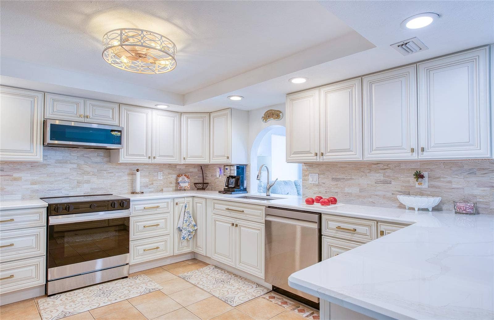 7039 SOUTHWIND DRIVE, Hudson, FL 34667 7039 SOUTHWIND DRIVE, Hudson, FL 34667