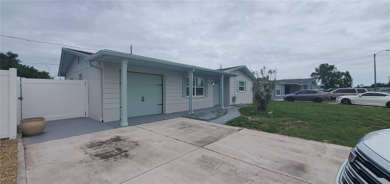 3611 SHERYL HILL DRIVE, Holiday, FL 34691 3611 SHERYL HILL DRIVE, Holiday, FL 34691