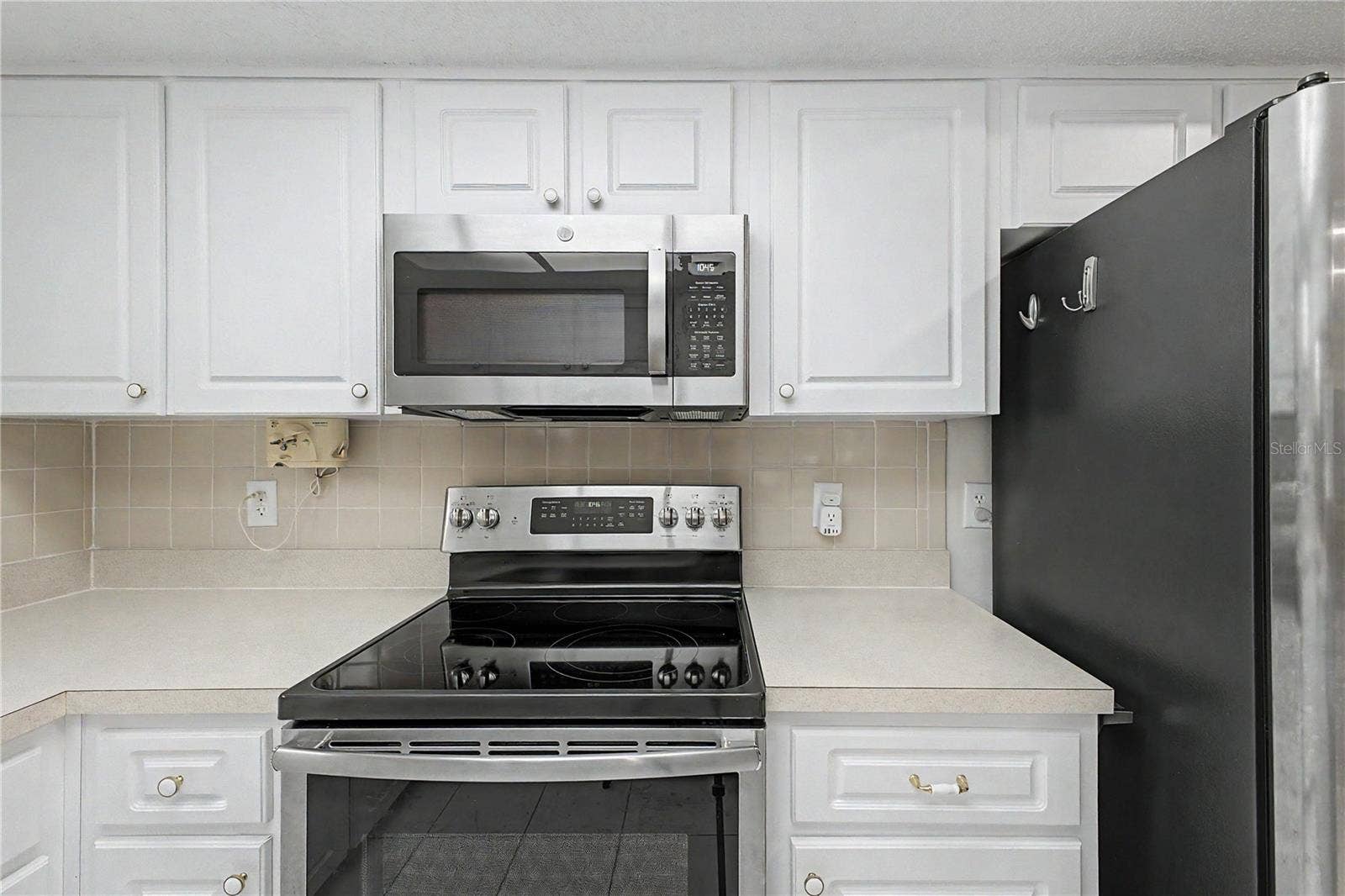 8270 SYCAMORE DRIVE, New Port Richey, FL 34654 8270 SYCAMORE DRIVE, New Port Richey, FL 34654