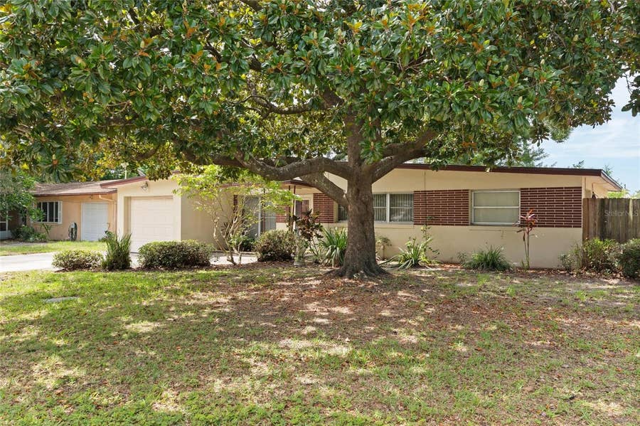Property photo for 2221 CURTIS DRIVE S, Clearwater, FL