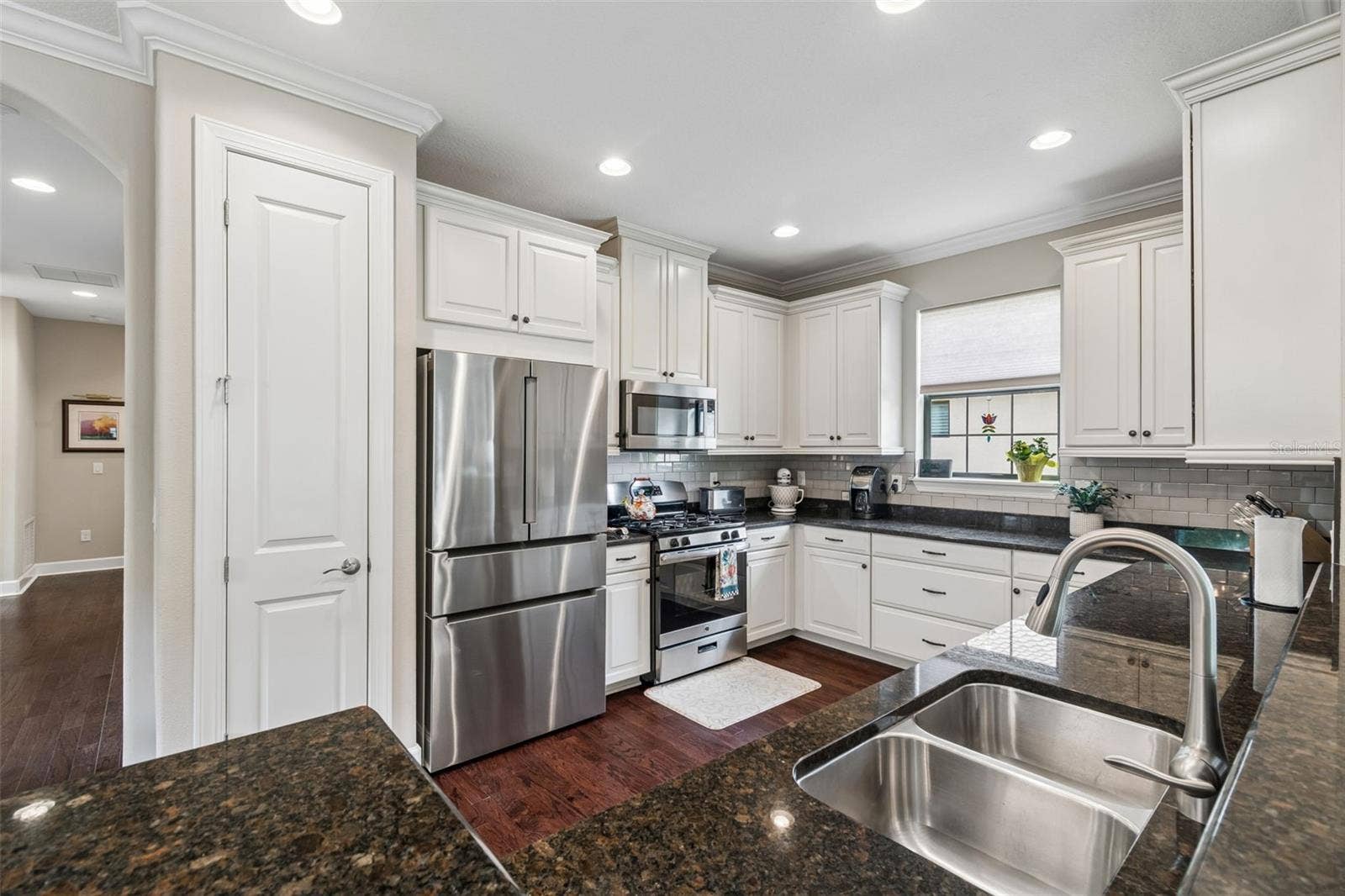 11503 CALLISIA DRIVE, Odessa, FL 33556 Light and bright kitchen
