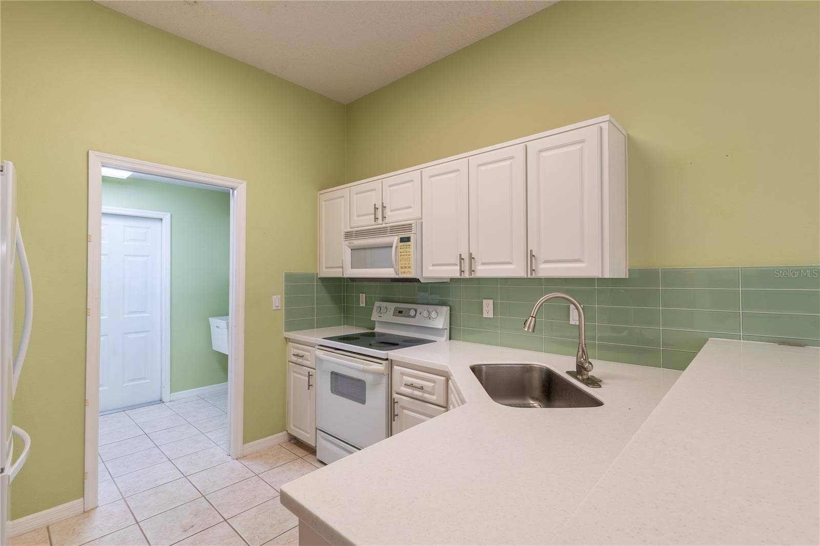 7541 MOORGATE COURT, New Port Richey, FL 34654 7541 MOORGATE COURT, New Port Richey, FL 34654