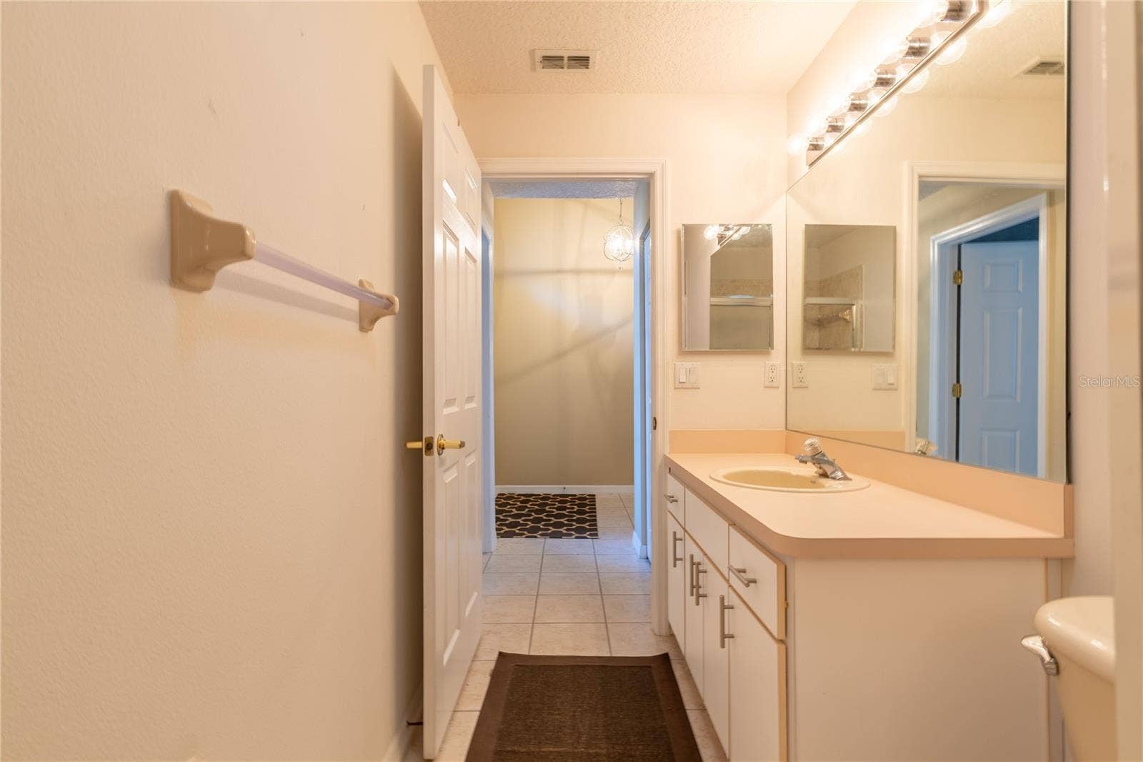 7541 MOORGATE COURT, New Port Richey, FL 34654 7541 MOORGATE COURT, New Port Richey, FL 34654