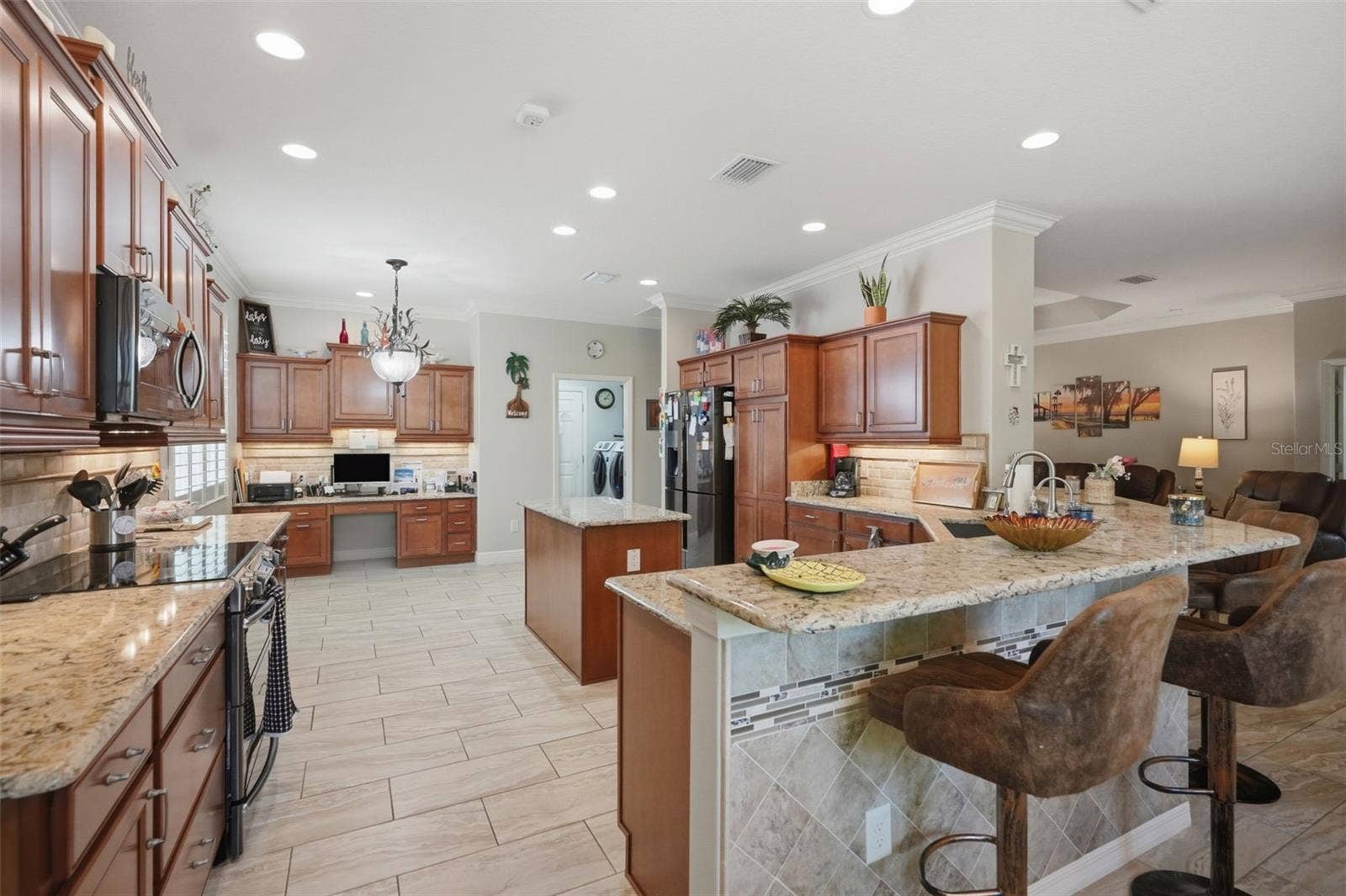 3095 KRAMER COURT, The Villages, FL 32163 3095 KRAMER COURT, The Villages, FL 32163