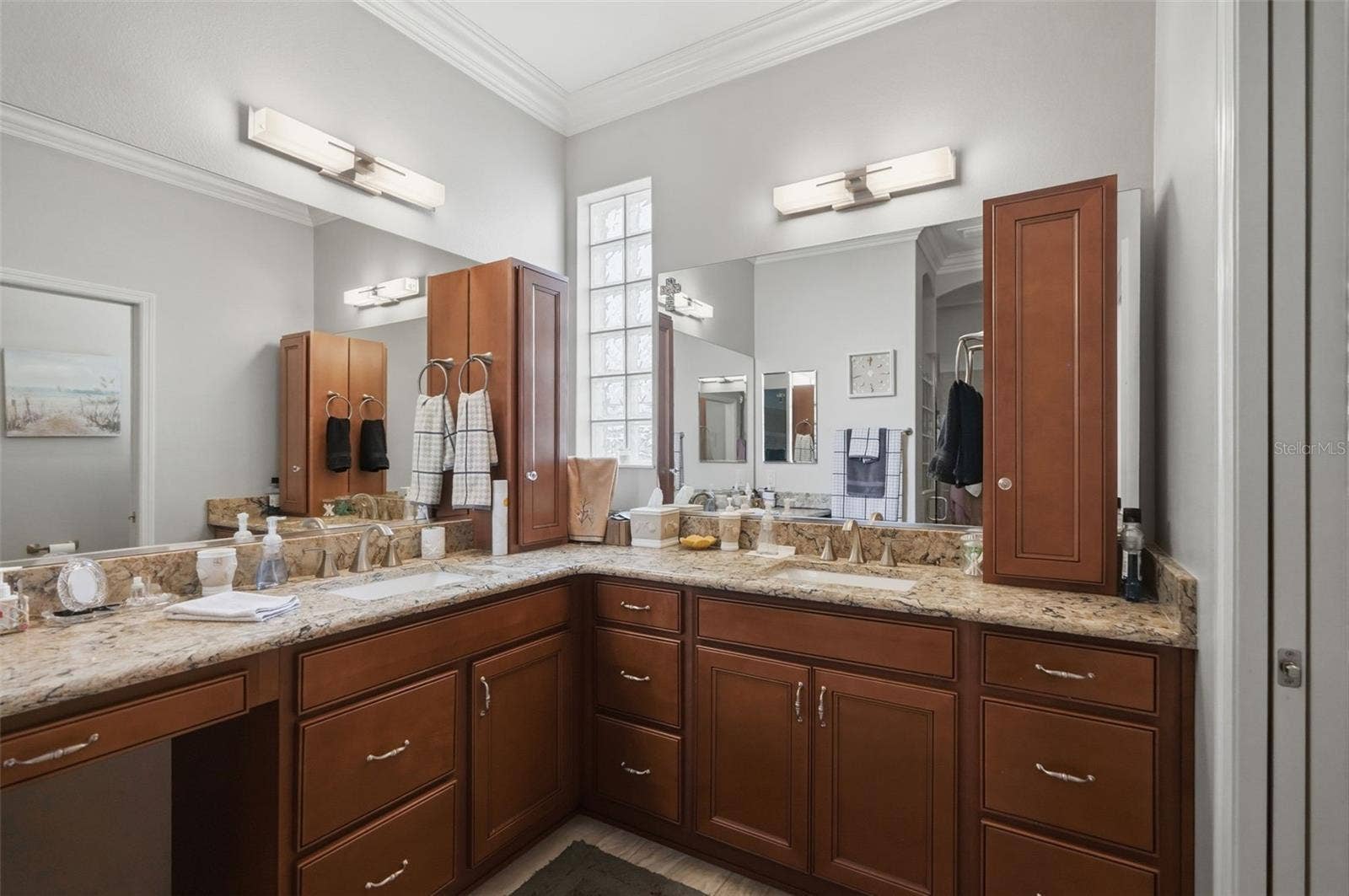 3095 KRAMER COURT, The Villages, FL 32163 3095 KRAMER COURT, The Villages, FL 32163