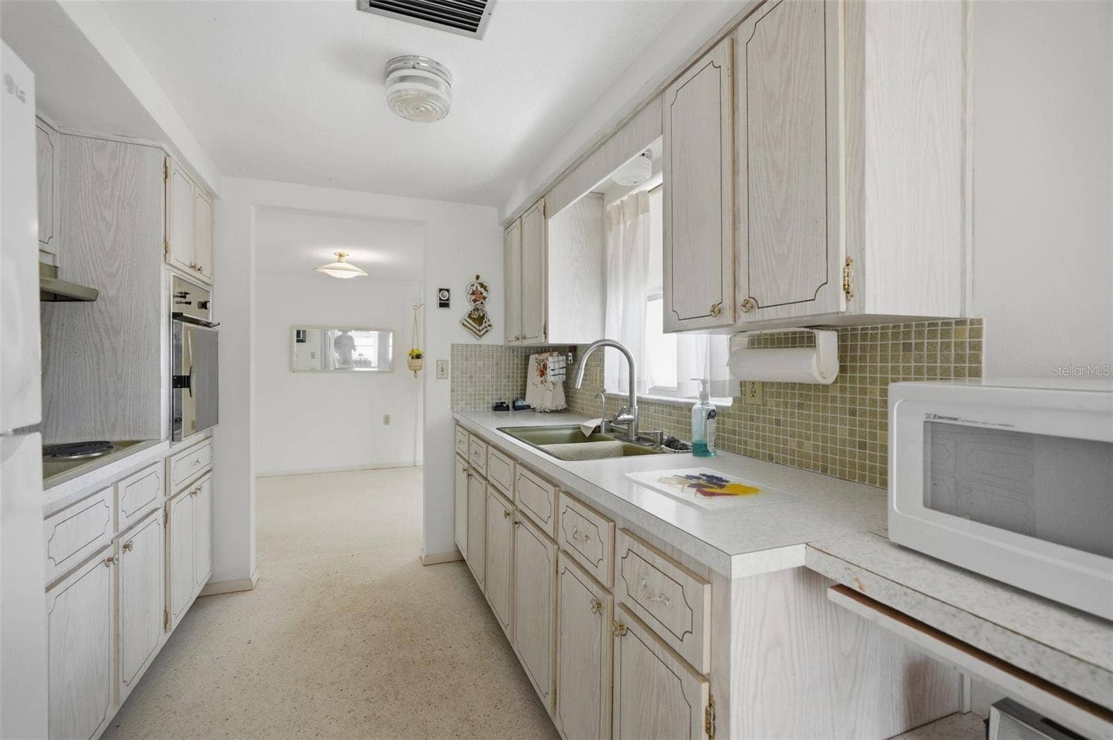 1207 LODESTAR DRIVE, Holiday, FL 34690
