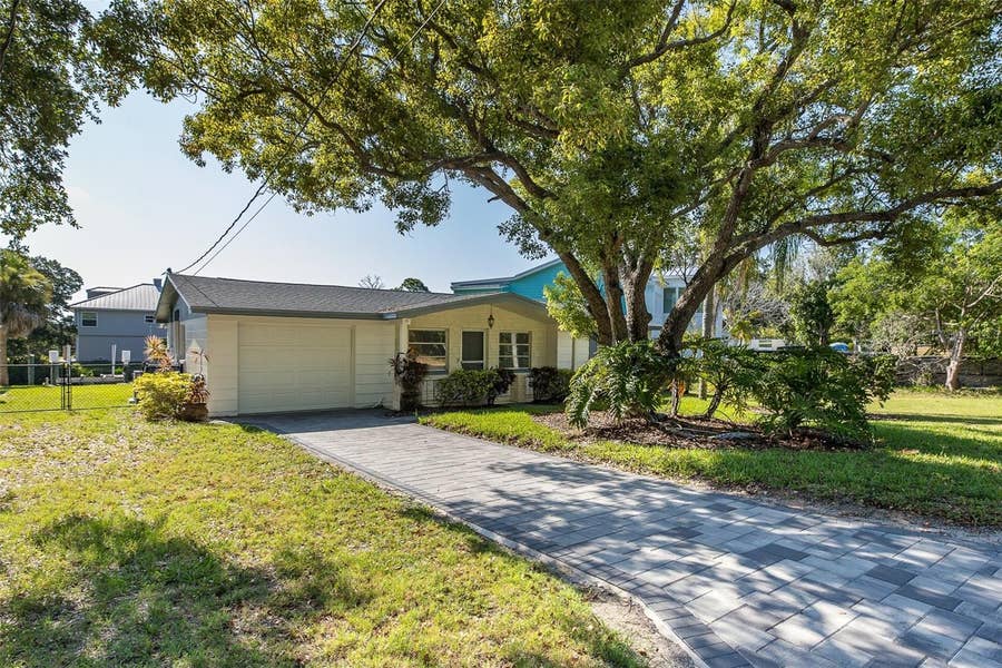 Property photo for 3318 PINEVIEW DRIVE, Holiday, FL