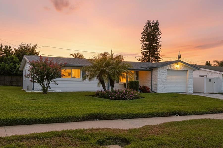 Property photo for 5109 CARDIFF DRIVE, Holiday, FL