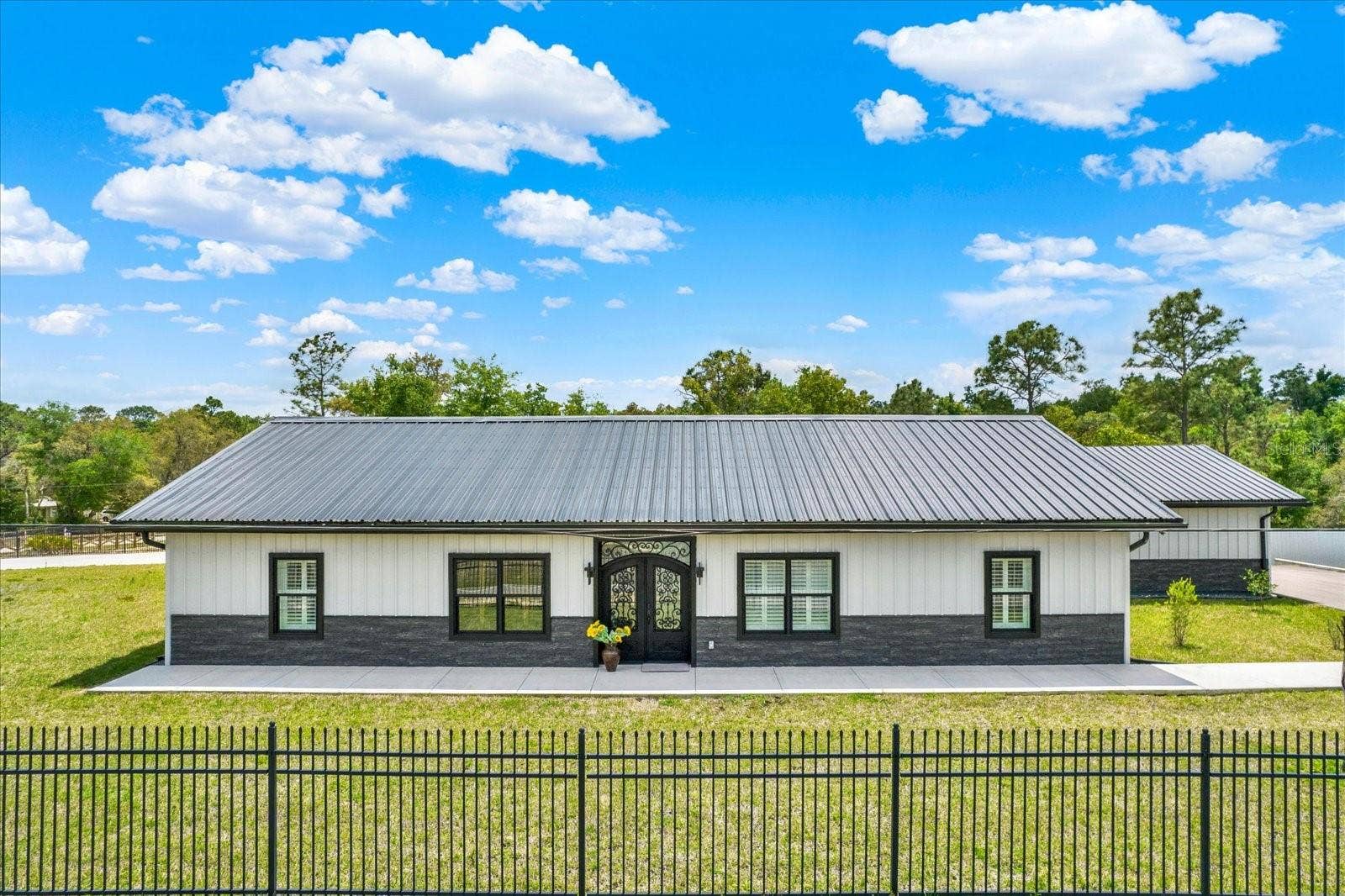 34370 RICHARDSON BOULEVARD, Webster, FL 33597 Front Exterior