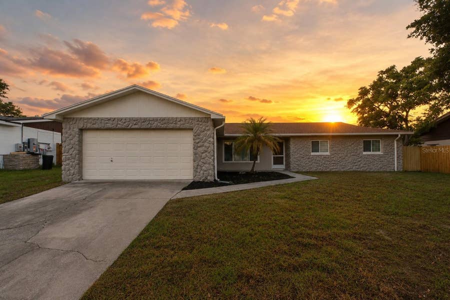 Property photo for 3822 RAVENNA DRIVE, Valrico, FL