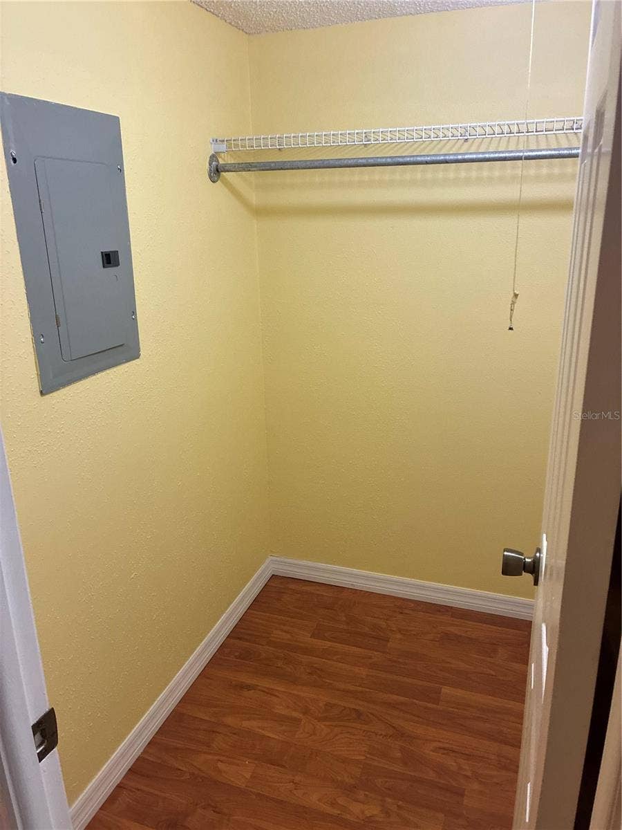 Walk In Closet