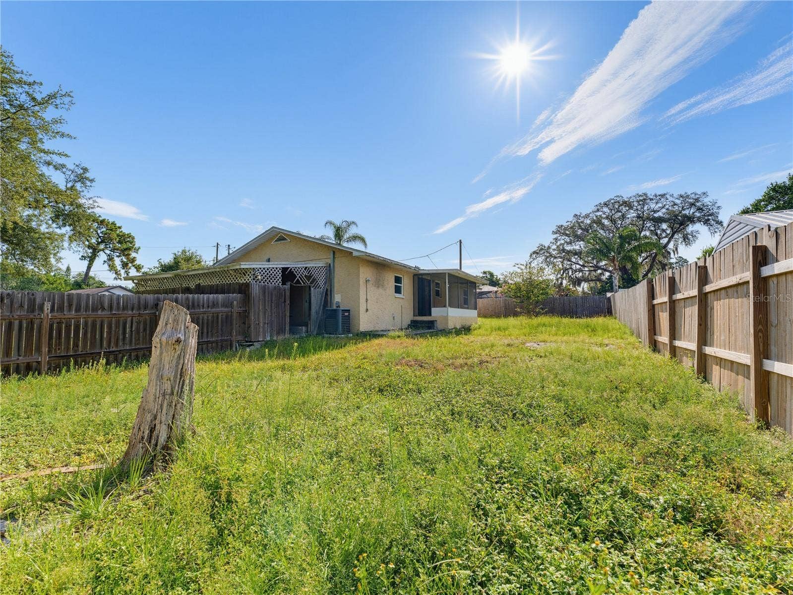 1116 E OAKWOOD STREET, Tarpon Springs, FL 34689