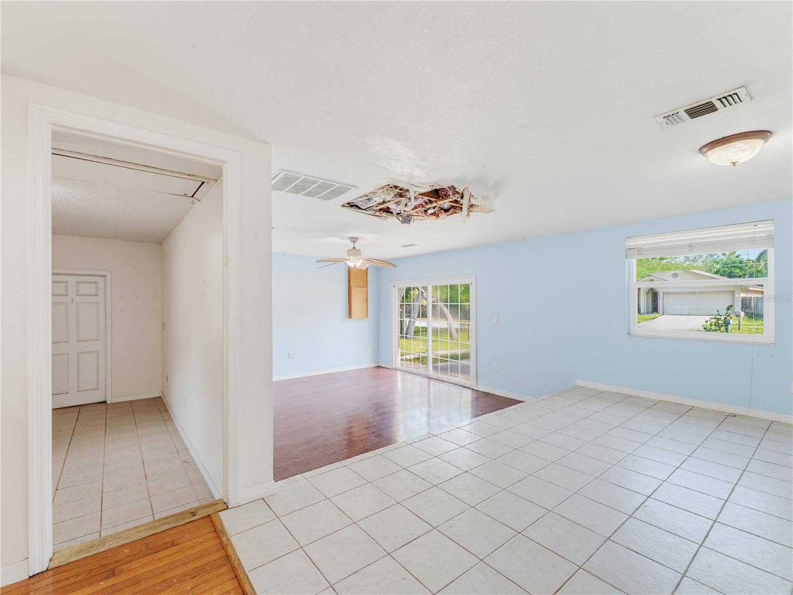 1116 E OAKWOOD STREET, Tarpon Springs, FL 34689