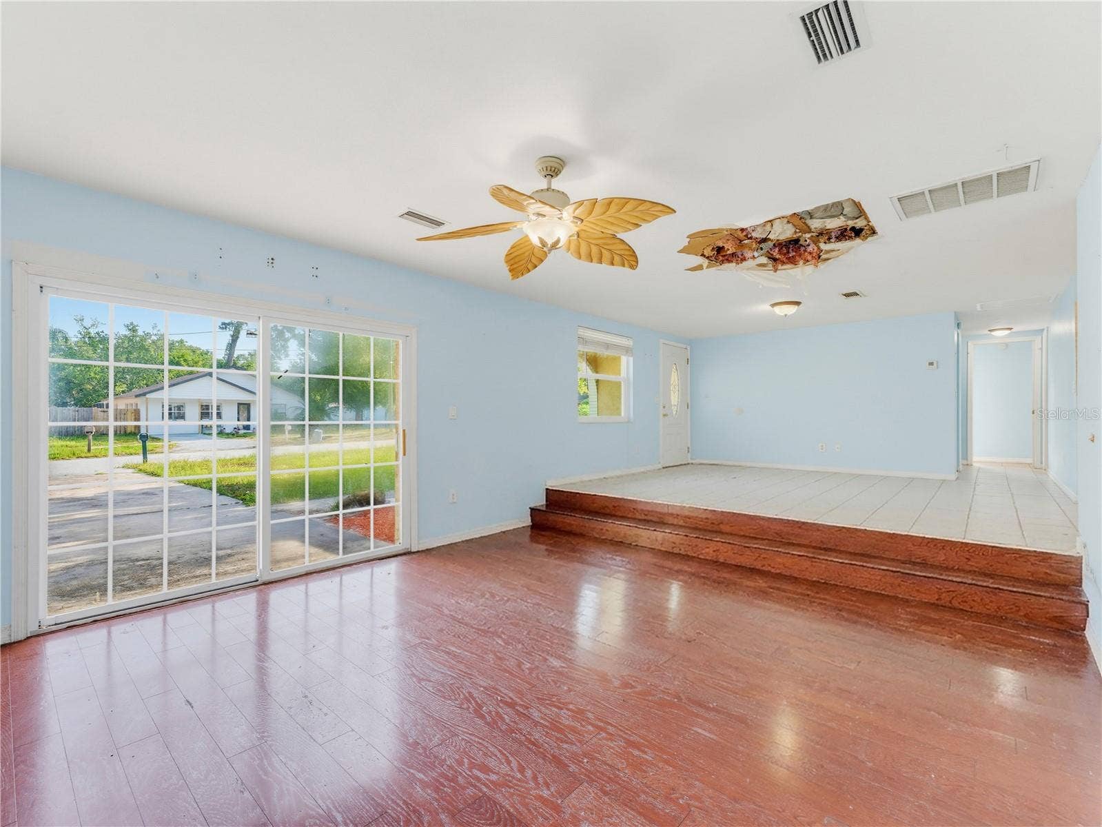 1116 E OAKWOOD STREET, Tarpon Springs, FL 34689