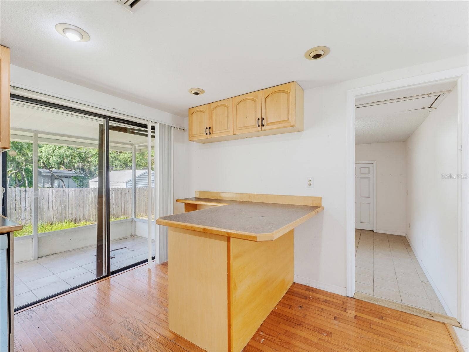 1116 E OAKWOOD STREET, Tarpon Springs, FL 34689