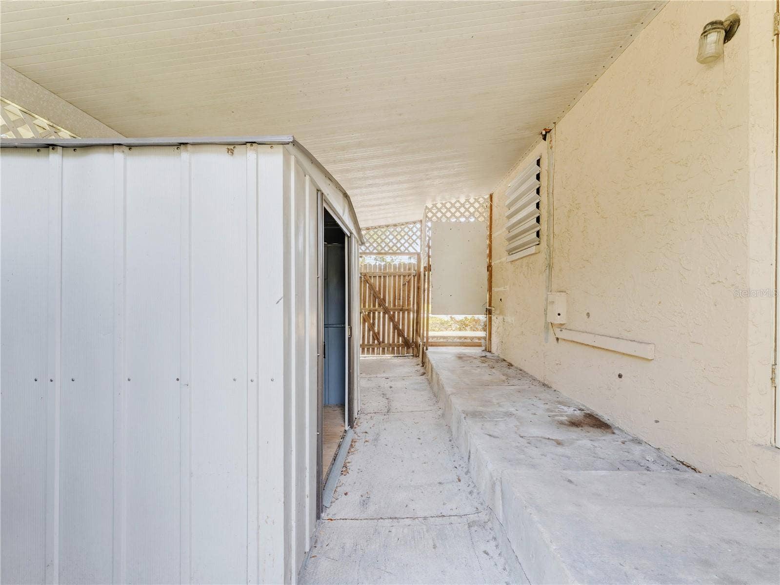 1116 E OAKWOOD STREET, Tarpon Springs, FL 34689