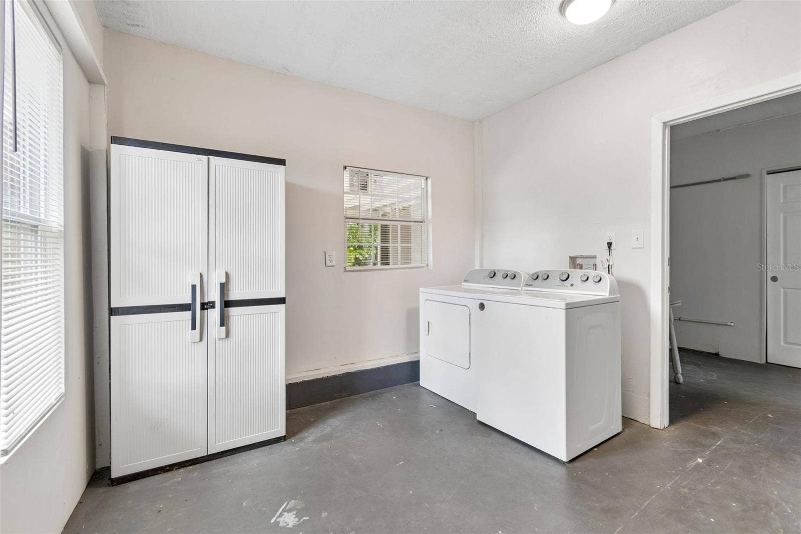 3601 6TH AVENUE N, St Petersburg, FL 33713 Laundry Room